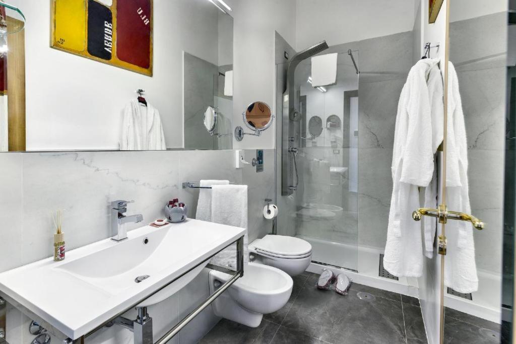 Boutique Hotel Piazza Carita Napels Buitenkant foto
