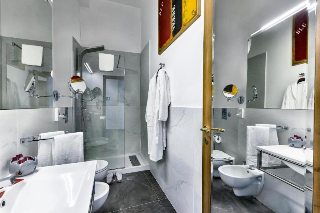 Boutique Hotel Piazza Carita Napels Buitenkant foto